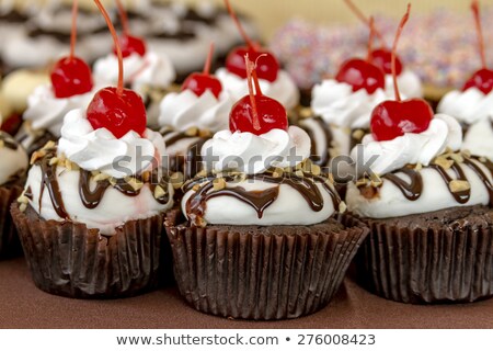 Foto stock: Fancy Cupcake With Lemon Buttercream