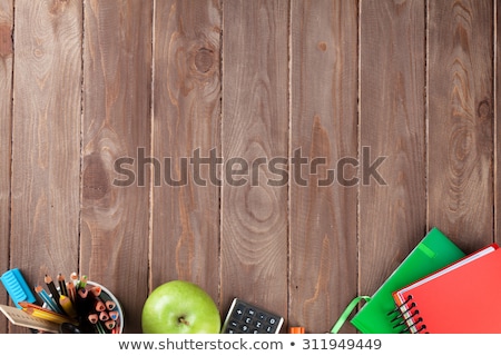 商業照片: 桌上的蘋果