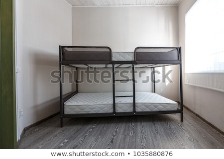 Foto d'archivio: Kids Bedroom With Double Bunk Metal Bed