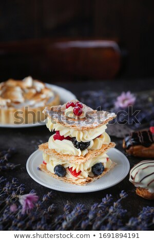 Foto stock: Berries Mille Feuille