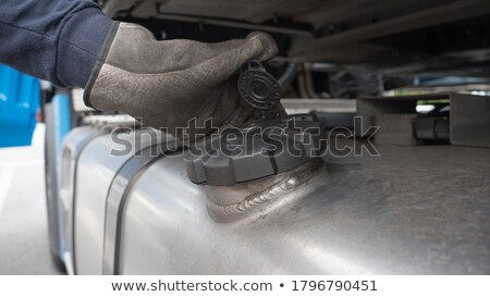 [[stock_photo]]: Filler Cap