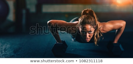 商業照片: Muscular Strong Woman