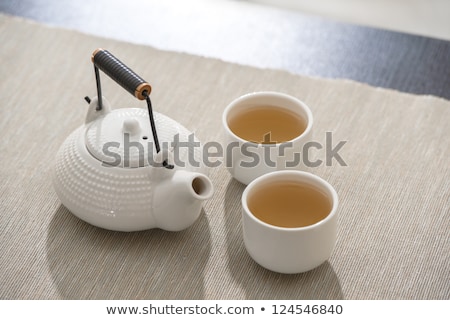 Foto d'archivio: Asian Tea Pot At Comfortable Lounge