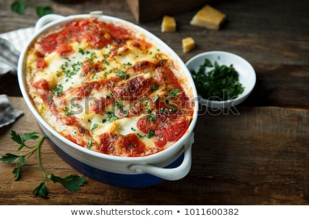 Foto stock: Spinach Baking On The Table