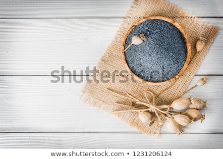 Foto stock: Poppy Seeds And Poppy Heads