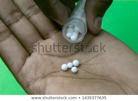 [[stock_photo]]: édicaments · homéopathiques