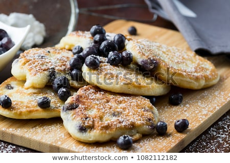 [[stock_photo]]: âteau · aux · pommes · et · aux · bleuets