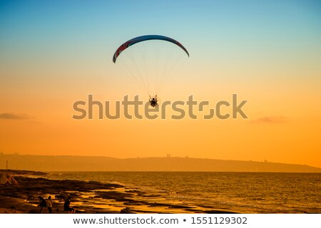 Foto stock: Parachute On Sea