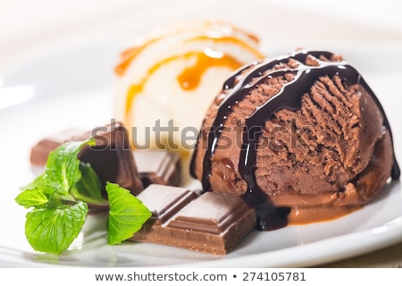 Foto stock: Chocolate Ice Cream With Caramel Sauce