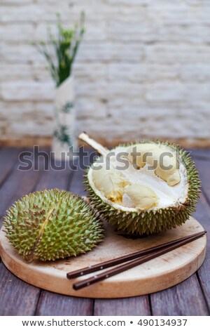 Foto stock: Durian Fruit Mon Thong On Wooden Cutting Board