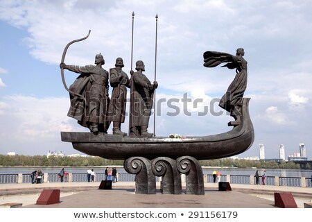Foto stock: Monument Of The Mythical Founders Of Kiev