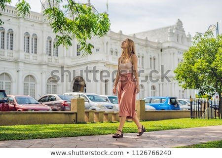Foto d'archivio: Woman On Background Of City Hall In George Town - Penang Malaysia British Built Historical Buildin
