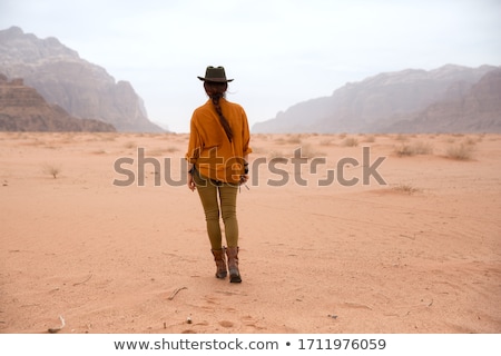 Foto d'archivio: Beautiful Woman In Cowboy Hat