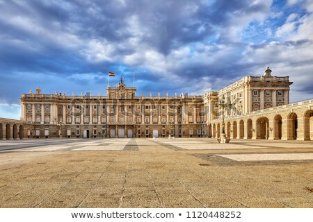 Foto d'archivio: Inner Yard Of Royal Palace Madrid Spain