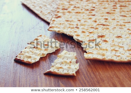 Stockfoto: Traditional Ritual Jewish Bread Matzah