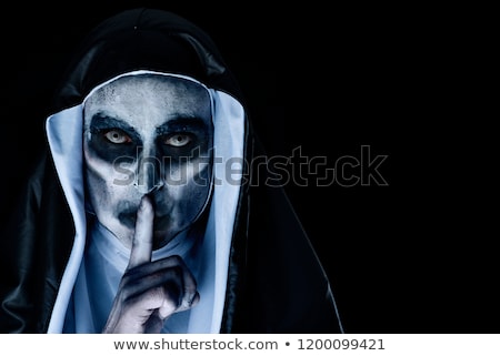 Foto d'archivio: Frightening Evil Nun Asking For Silence