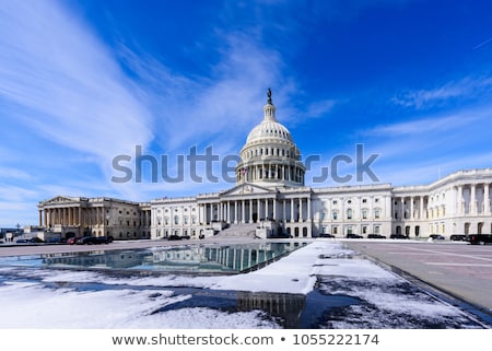 Stockfoto: Us Capitol Dome Houses Of Congress After Snow Washington Dc