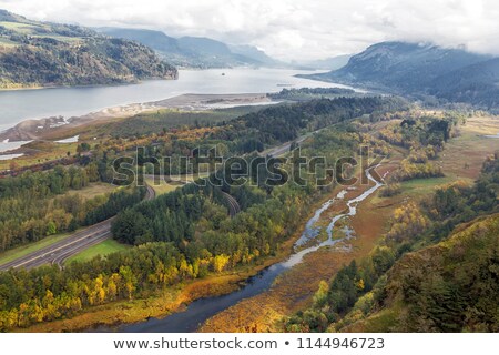 Stockfoto: Interstate 84 Freeway Along Columbia River