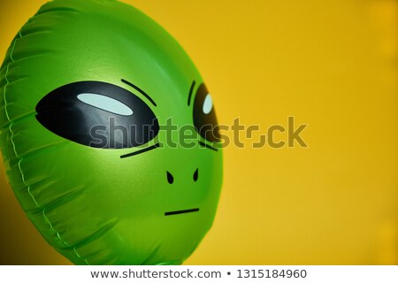 Foto d'archivio: Green Aliens In Ufo