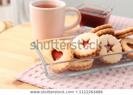 Foto stock: Jam Shortbread Cookies