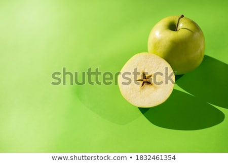 Foto stock: Half An Apple With A Star Shaped Core