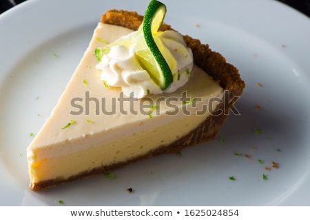 Foto d'archivio: Key Lime Pie Lemon Curd Tarts