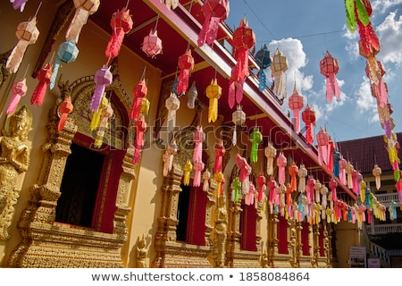 ストックフォト: Red And Pink Paper Lanterns In Buddhist Temple