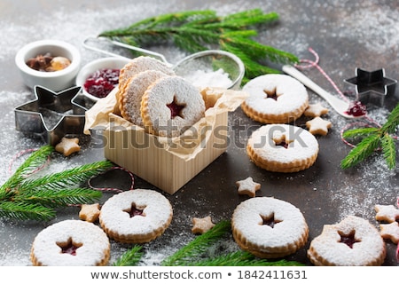 Foto d'archivio: Linzer Cookies