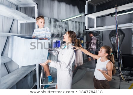 Foto stock: The Boy In The Room Playing With Abandon