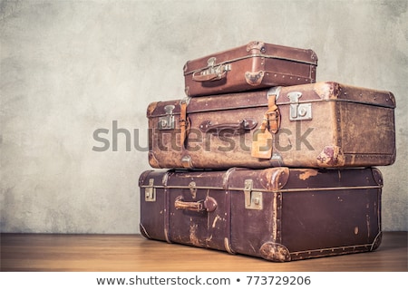 [[stock_photo]]: Ieille · valise