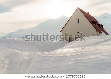 Foto stock: Mountain Hut In The Caucasus Mountains Georgia