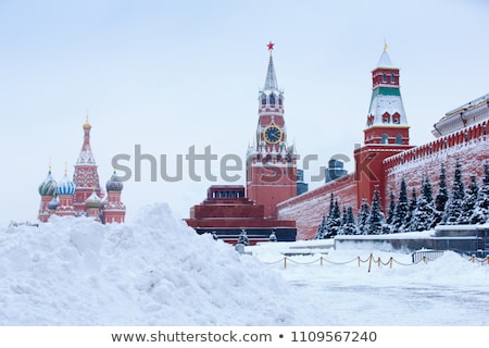 Foto d'archivio: After Great Winter Snowfall At Moscow Red Square With Cathedral Of Saint Basil The Blessed And Lenin