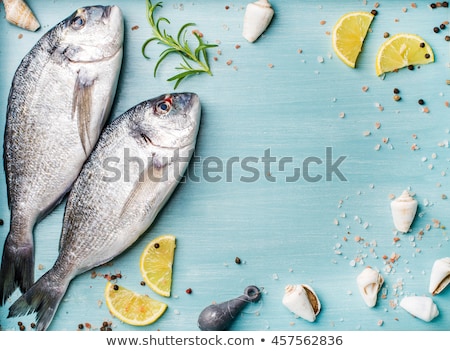 Foto stock: Fresh Raw Sea Bream