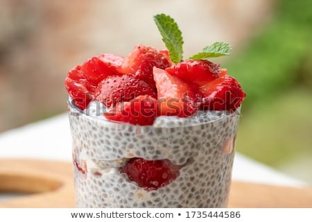 Stockfoto: Pudding With Strawberries