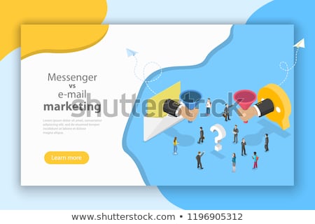 Stockfoto: E Mail Vs Messenger Marketing Isometric Vector Concept