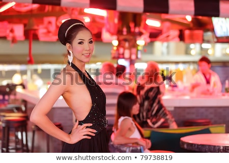 Foto stock: Thai Ladyboy Singer