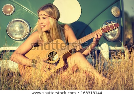 Foto stock: Hica · hippie · con · la · guitarra