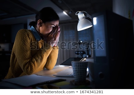 Stockfoto: Business Woman Looks Worried