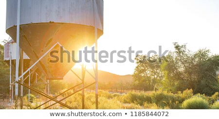 Stockfoto: Elktank · met · een · heldere · hemel