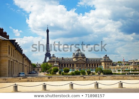 Stock fotó: Housing In Paris Near Eiffel Tower