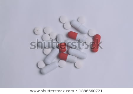 Foto stock: Close Up Of Spoon And Syringe With Drug Dose