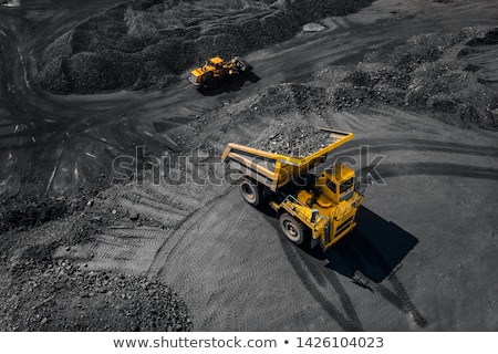 Foto stock: Yellow Excavator Machine For Coal Mining Industry