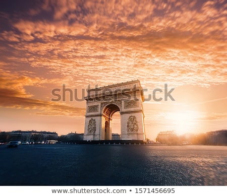 Foto stock: Famous Arch De Triumph Paris