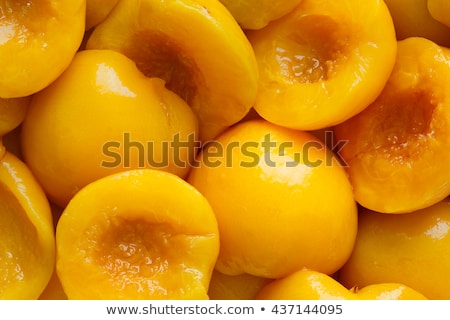 Foto stock: Canned Peach Halves