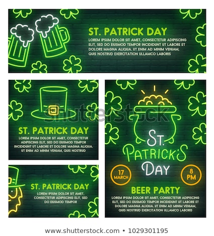 Foto stock: St Patricks Day Clover Neon Sign