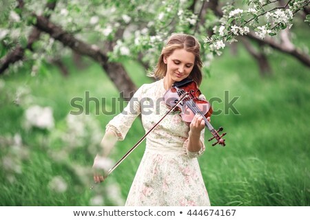 Foto d'archivio: Onna · Affascinante · Con · Il · Violino