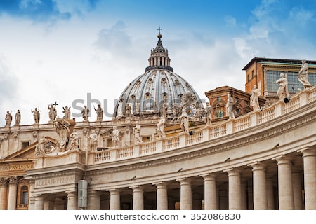 Zdjęcia stock: Fragments Of The Papal Basilica Of St Peter In The Vatican