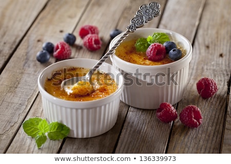 Foto stock: Creme Brulee Dessert