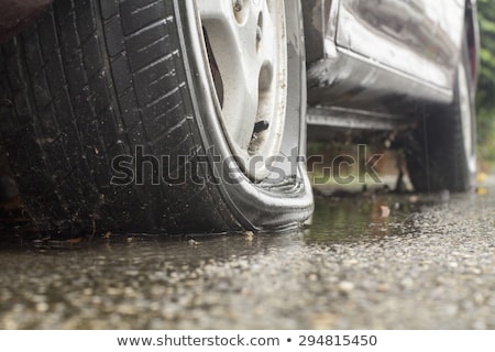 Foto stock: Flat Tire