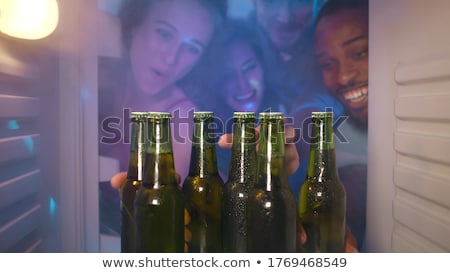 Stockfoto: Take Beers